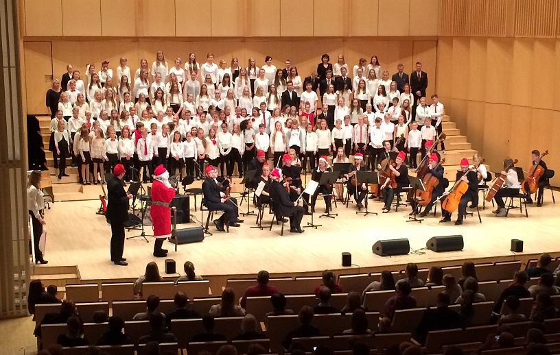 Musiikkiluokkien_joulukonsertti_1