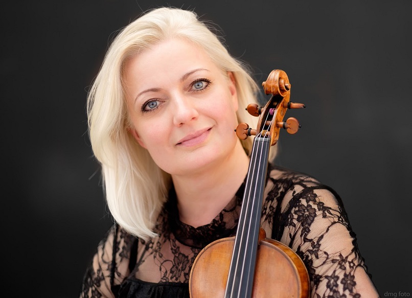 christina astrand-credit-dmitri-golovanov_2